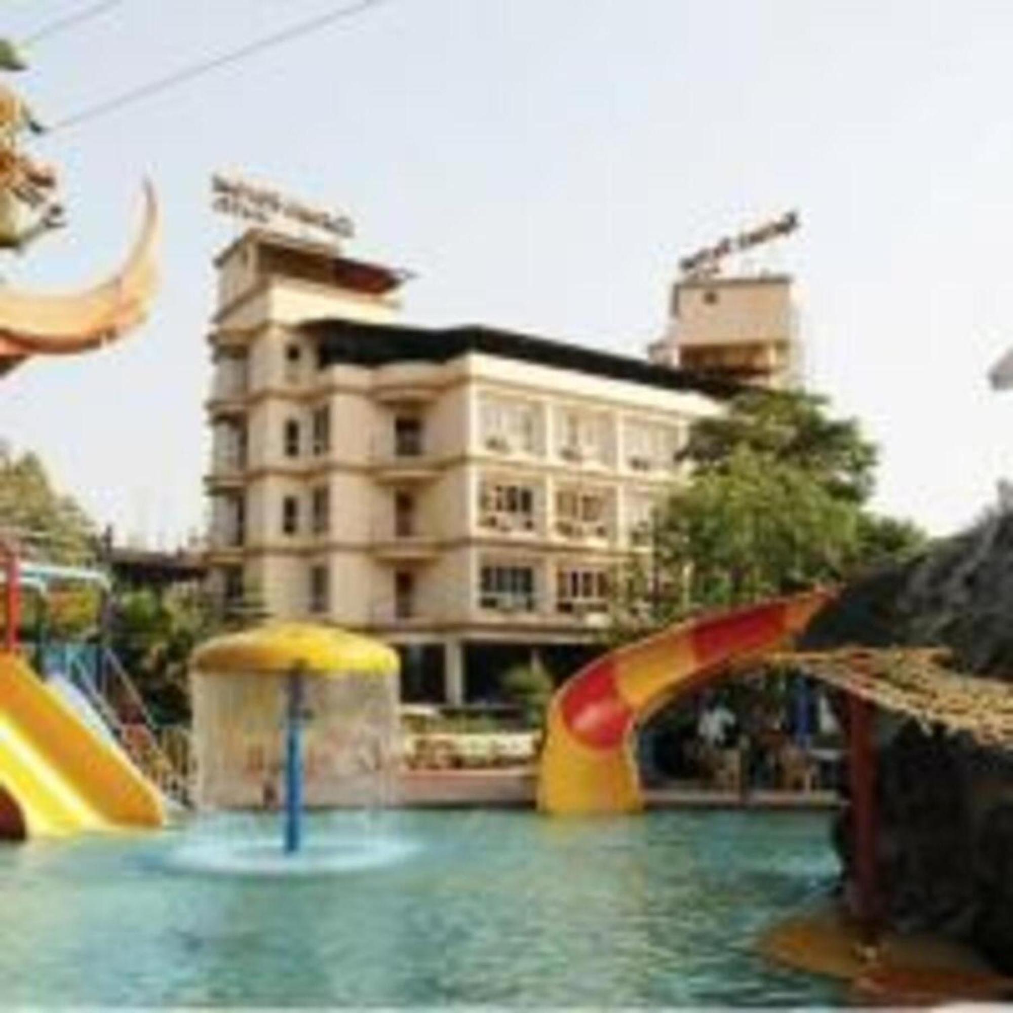 Kailash Parbat Hotel Lonavala Exterior foto